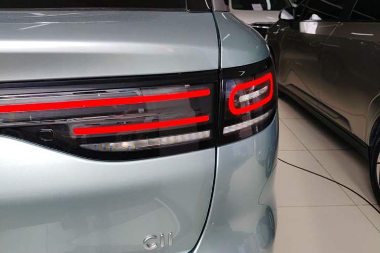 Used Leapmotor C11 2023 Range-Extended 285 Smart Enjoyment Edition Right Rear Taillight
