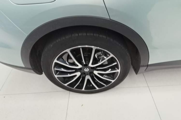 Used Leapmotor C11 2023 Pure Electric 500 Comfort Edition Right Rear Wheel Hub