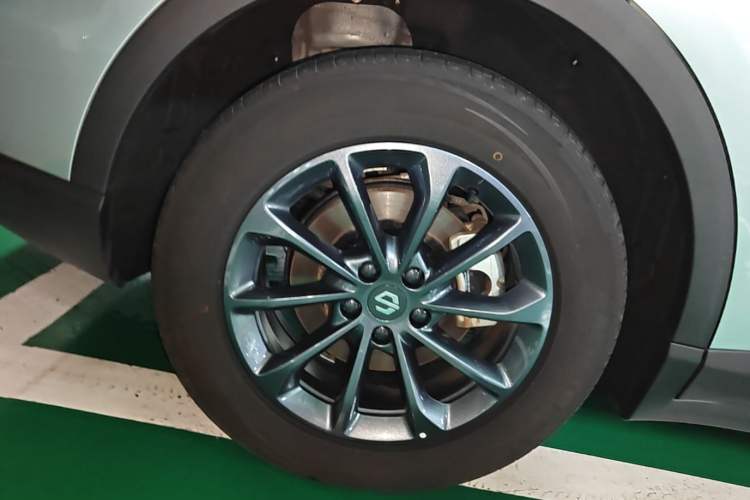 Used Leapmotor C11 2023 Pure Electric 500 Comfort Edition Right Rear Wheel Hub
