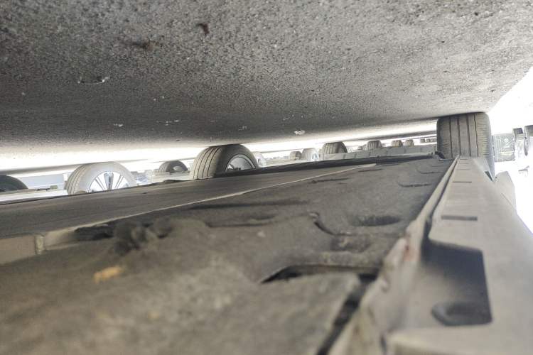 Used Leapmotor C11 2023 Extended-Range 285 Comfort Edition Right Side Sill