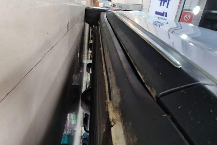 Used Leapmotor C11 2023 Pure Electric 500 Comfort Edition Right Side Sill