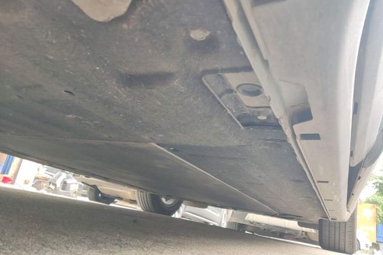 Used Leapmotor C11 2023 Extended-Range 285 Comfort Edition Right Side Sill