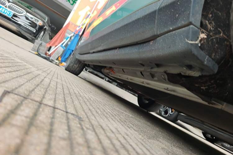 Used Leapmotor C11 2023 Extended-Range 285 Comfort Edition Right Side Sill