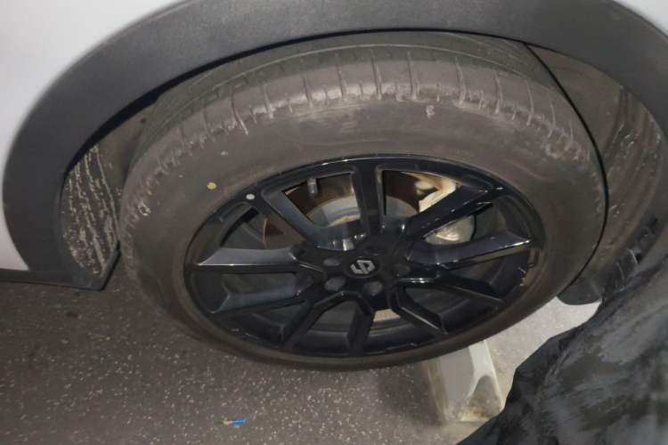 Used Leapmotor C11 2023 Extended-Range 285 Comfort Edition Right Front Wheel Hub