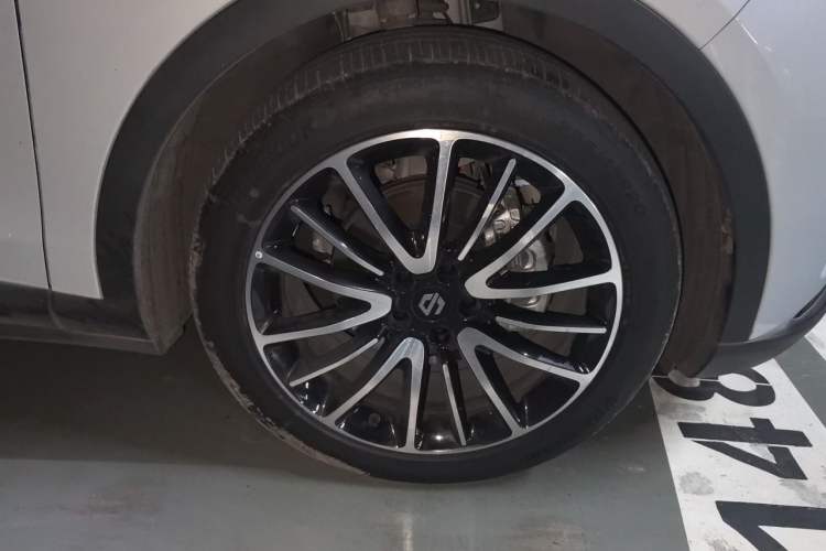 Used Leapmotor C11 2023 Range-Extended 180 Comfort Edition Right Front Wheel Hub