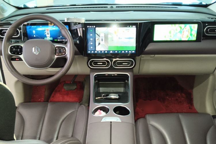 Used Leapmotor C11 2023 Range-Extended 180 Comfort Edition Center Console