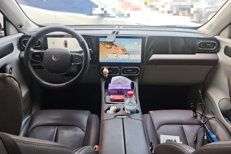 Used Leapmotor C11 2023 Pure Electric 500 Smart Edition Center Console