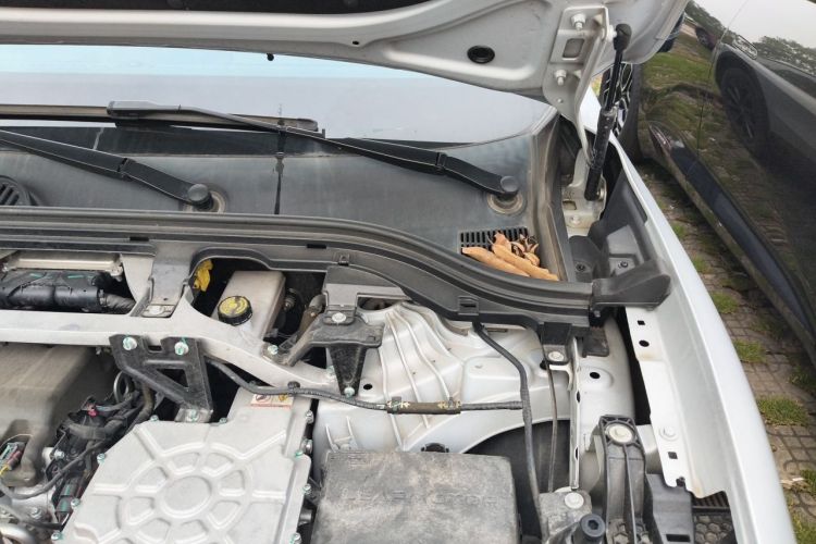Used Leapmotor C11 2023 Extended-Range 285 Comfort Edition Engine Bay Left