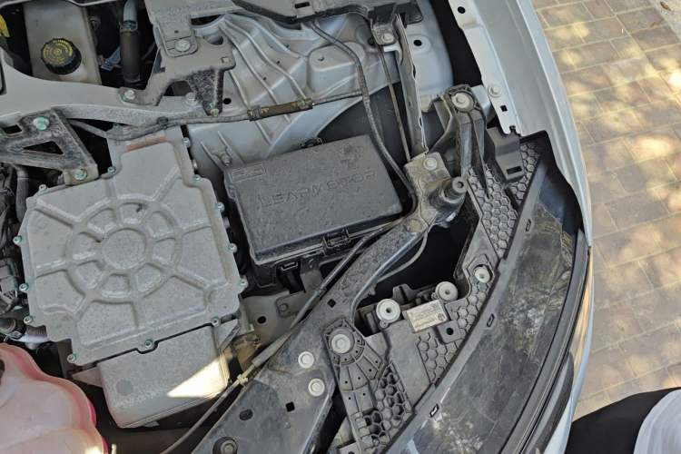 Used Leapmotor C11 2023 Range-Extended 180 Comfort Edition Engine Bay Left