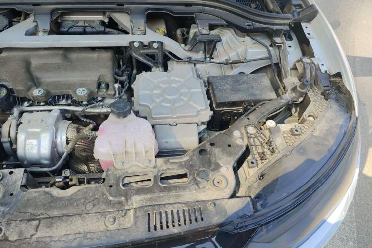 Used Leapmotor C11 2023 Extended-Range 285 Comfort Edition Engine Bay Left