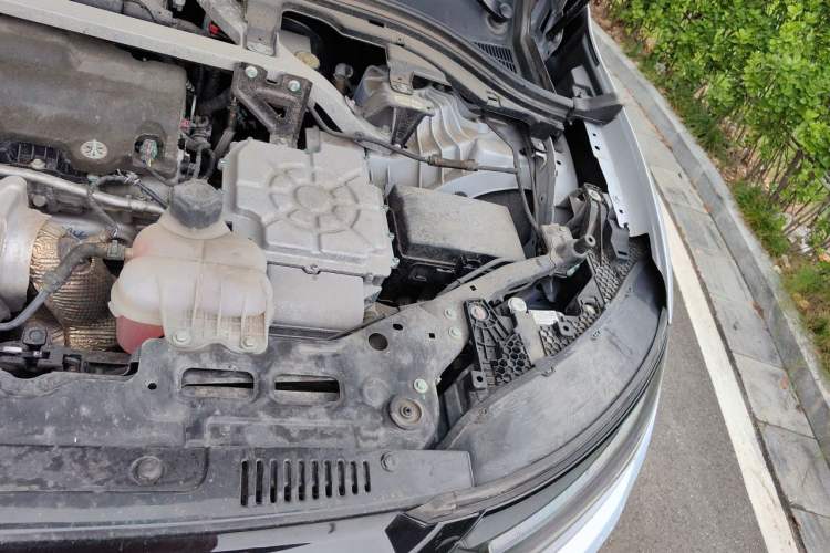 Used Leapmotor C11 2023 Range-Extended 285 Smart Enjoyment Edition Engine Bay Left