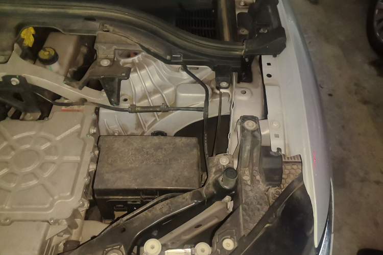 Used Leapmotor C11 2023 Range-Extended 180 Comfort Edition Engine Bay Left