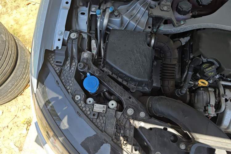 Used Leapmotor C11 2023 Range-Extended 180 Comfort Edition Engine Bay Right