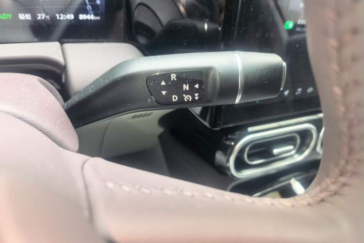 Used Leapmotor C11 2023 Range-Extended 200 Comfort Edition Gear Lever