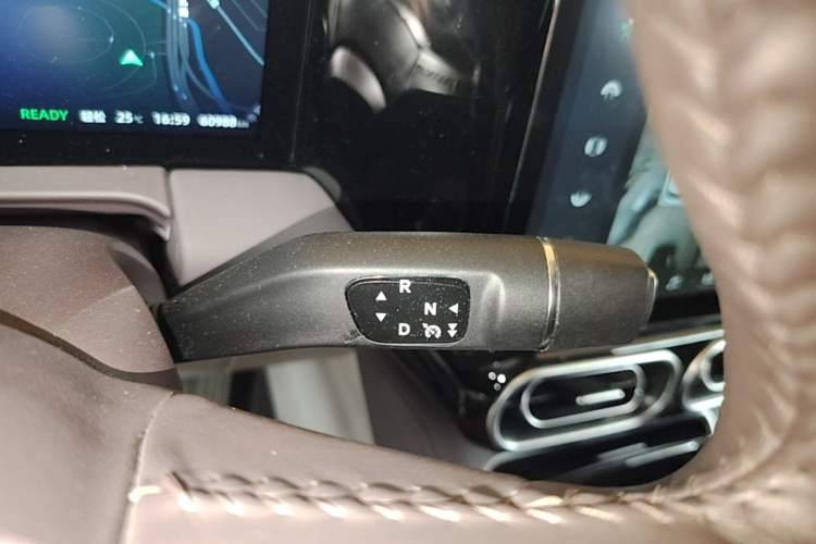 Used Leapmotor C11 2023 Range-Extended 300 Comfort Edition Gear Lever