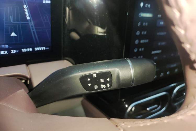 Used Leapmotor C11 2023 Range-Extended 180 Comfort Edition Gear Lever