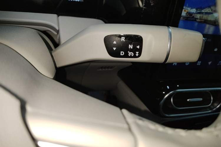 Used Leapmotor C11 2023 Extended-Range 285 Comfort Edition Gear Lever