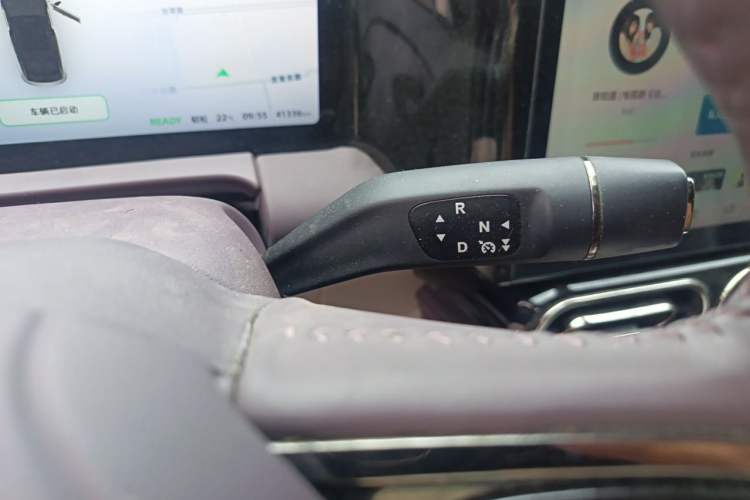 Used Leapmotor C11 2023 Range-Extended 300 Smart Enjoyment Edition Gear Lever