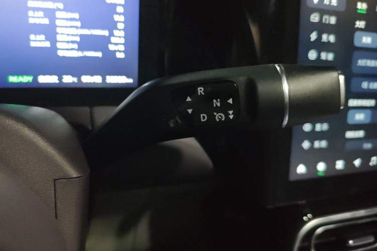 Used Leapmotor C11 2023 Range-Extended 180 Comfort Edition Gear Lever