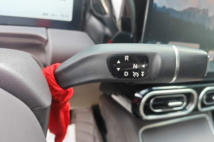 Used Leapmotor C11 2023 Pure Electric 500 Comfort Edition Gear Lever