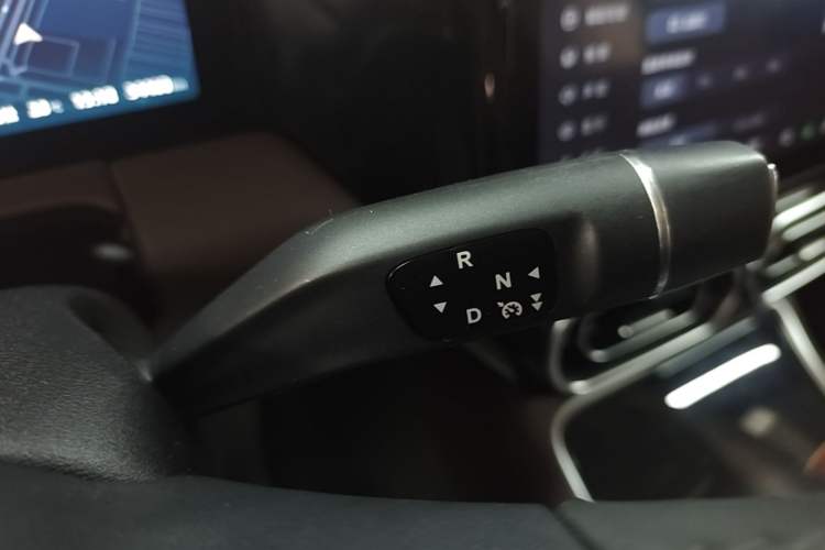 Used Leapmotor C11 2023 Range-Extended 180 Comfort Edition Gear Lever