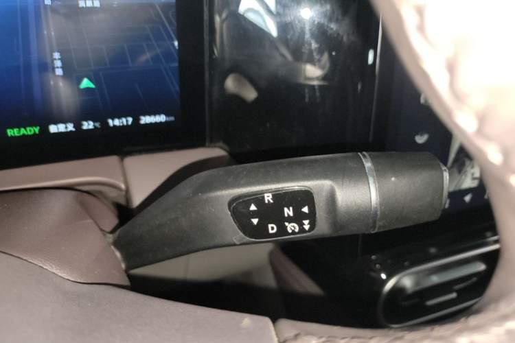 Used Leapmotor C11 2023 Range-Extended 300 Comfort Edition Gear Lever
