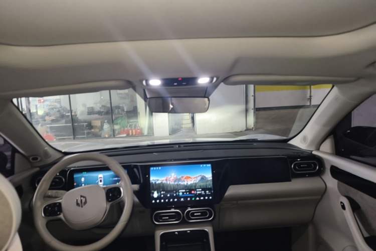 Used Leapmotor C11 2023 Range-Extended 180 Comfort Edition Headliner