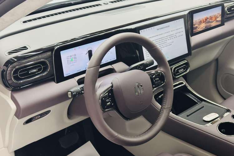 Used Leapmotor C11 2023 Range-Extended 285 Smart Enjoyment Edition Interior 2