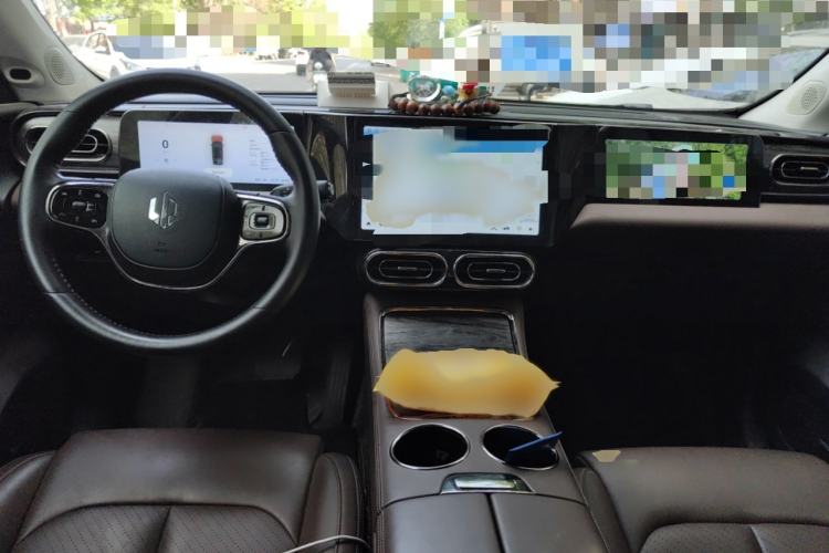Used Leapmotor C11 2023 Range-Extended 300 Smart Enjoyment Edition Interior 2