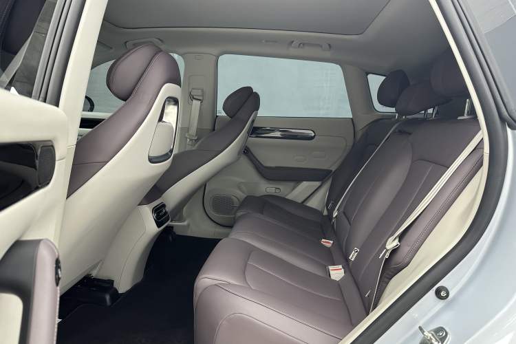 Used Leapmotor C11 2023 Range-Extended 200 Comfort Edition Interior 3