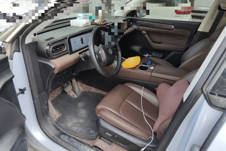 Used Leapmotor C11 2023 Range-Extended 300 Smart Enjoyment Edition Interior 3