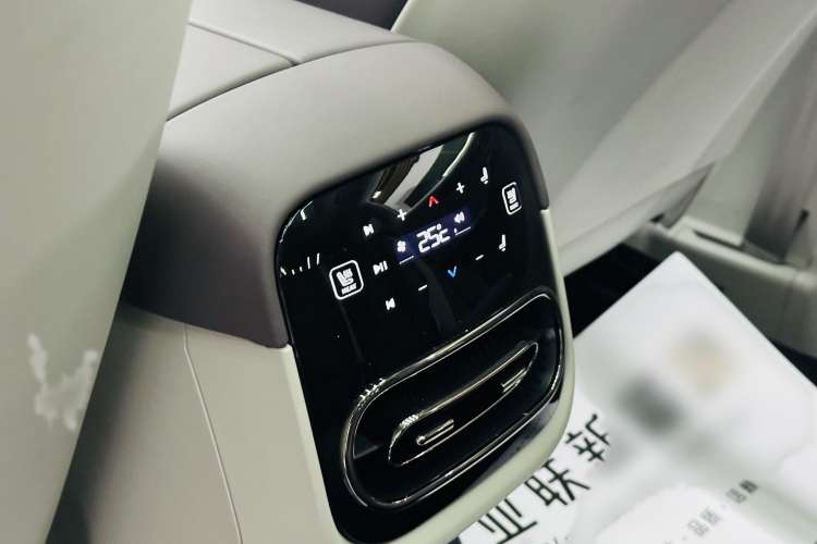 Used Leapmotor C11 2023 Range-Extended 285 Smart Enjoyment Edition Interior 4