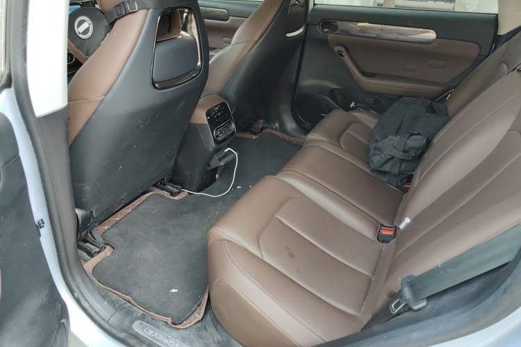 Used Leapmotor C11 2023 Range-Extended 300 Smart Enjoyment Edition Interior 4