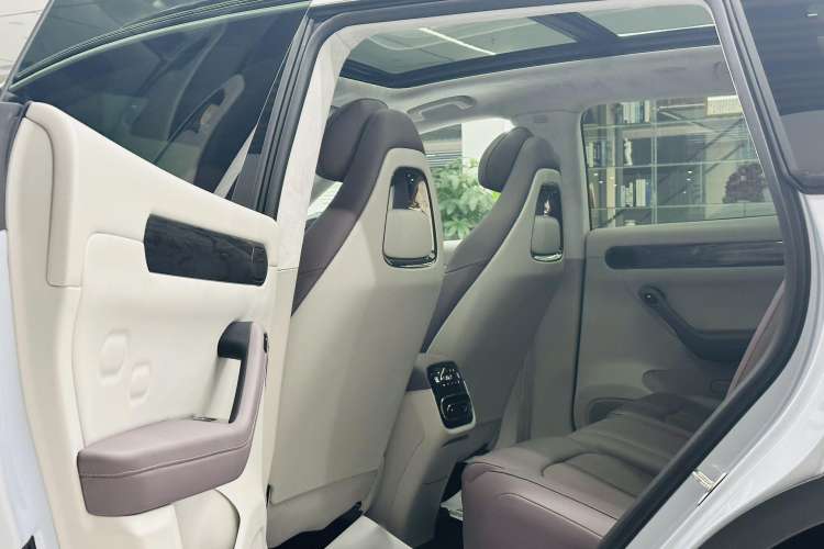 Used Leapmotor C11 2023 Range-Extended 285 Smart Enjoyment Edition Interior 6