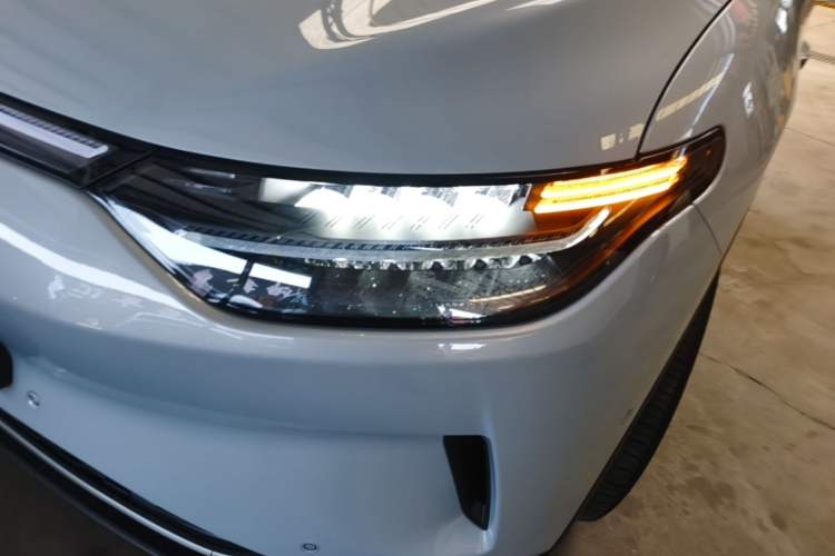 Used Leapmotor C11 2023 Pure Electric 500 Smart Edition Left Front Headlight