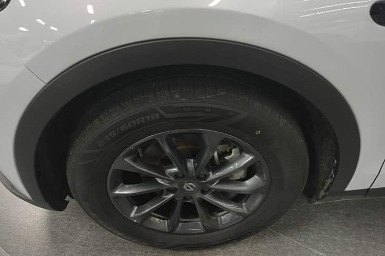 Used Leapmotor C11 2023 Pure Electric 500 Comfort Edition Left Front Wheel Hub