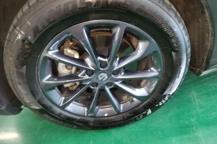 Used Leapmotor C11 2023 Extended-Range 285 Comfort Edition Left Front Wheel Hub