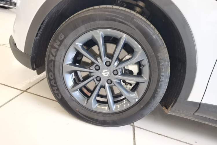 Used Leapmotor C11 2023 Pure Electric 500 Comfort Edition Left Front Wheel Hub