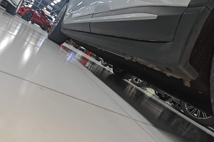 Used Leapmotor C11 2023 Pure Electric 500 Smart Edition Left Side Sill