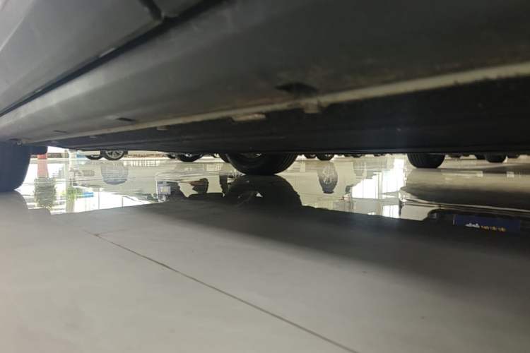 Used Leapmotor C11 2023 Pure Electric 500 Comfort Edition Left Side Sill