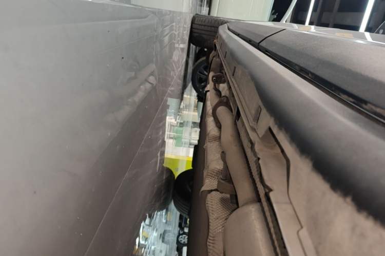 Used Leapmotor C11 2023 Range-Extended 180 Comfort Edition Left Side Sill