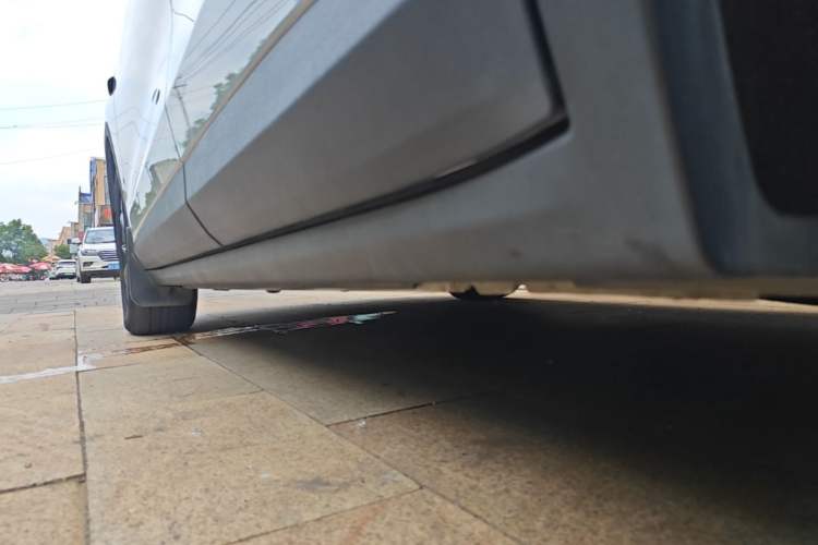 Used Leapmotor C11 2023 Extended-Range 285 Comfort Edition Left Side Sill