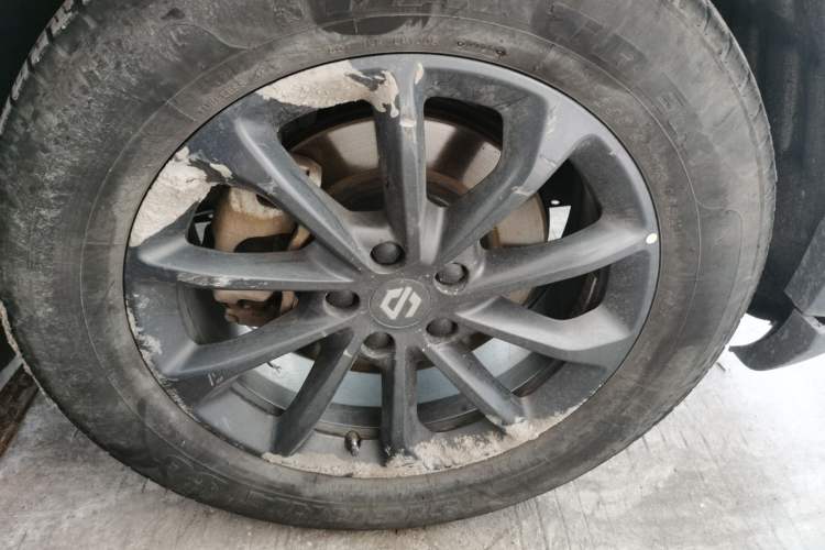 Used Leapmotor C11 2023 Pure Electric 500 Smart Edition Right Front Wheel Hub