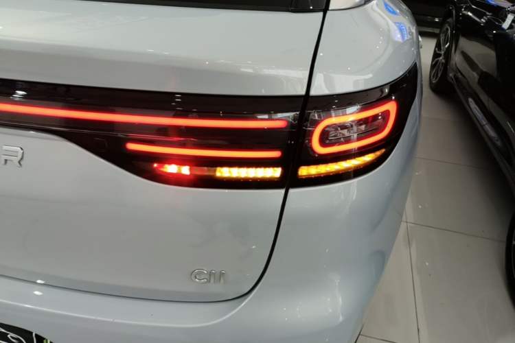 Used Leapmotor C11 2023 Range-Extended 300 Smart Enjoyment Edition Right Rear Taillight