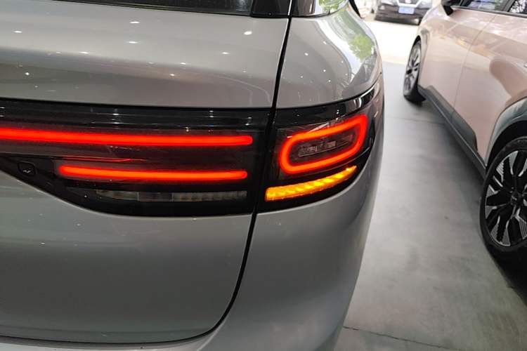Used Leapmotor C11 2023 Range-Extended 180 Comfort Edition Right Rear Taillight