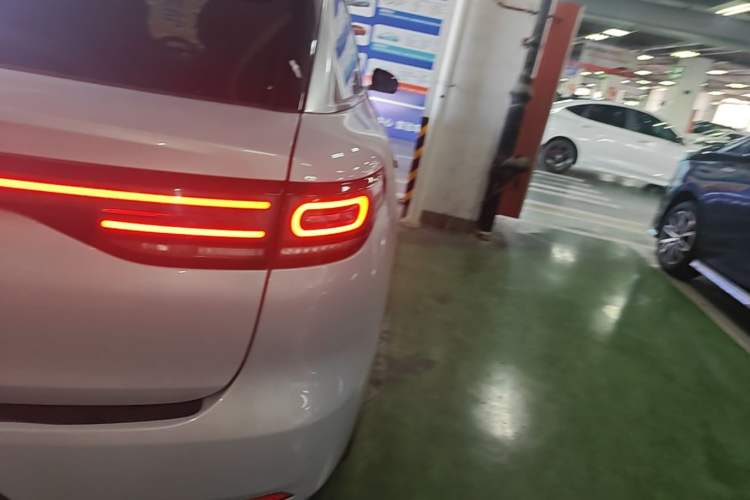 Used Leapmotor C11 2023 Pure Electric 500 Zhixing Edition Right Rear Taillight