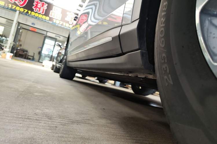 Used Leapmotor C11 2023 Pure Electric 500 Smart Edition Right Side Sill
