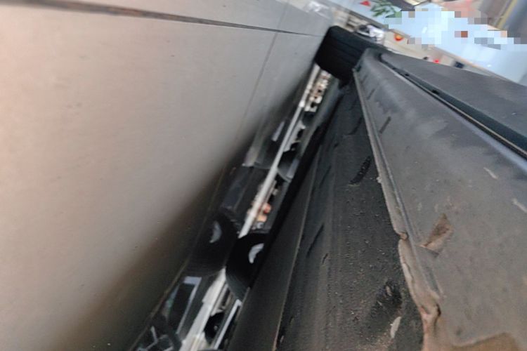 Used Leapmotor C11 2023 Range-Extended 180 Comfort Edition Right Side Sill