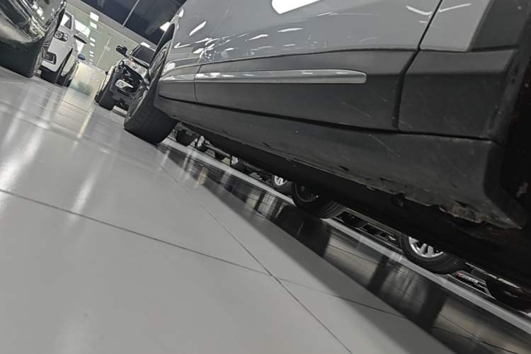 Used Leapmotor C11 2023 Pure Electric 500 Smart Edition Right Side Sill