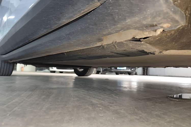 Used Leapmotor C11 2023 Range-Extended 180 Comfort Edition Right Side Sill